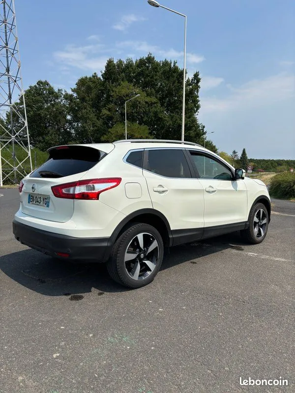 Nissan Qashqai 2017 photo 2
