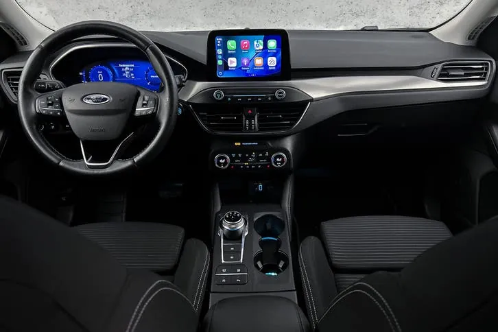 Ford Focus 2021 photo 2