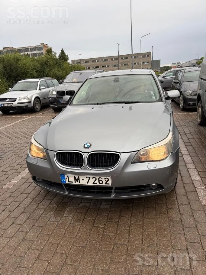 BMW 5 2003 photo 4