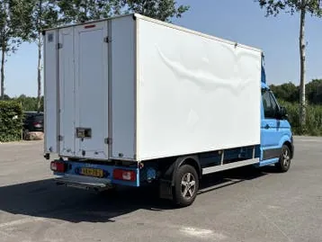 Volkswagen Crafter 2021 photo 2