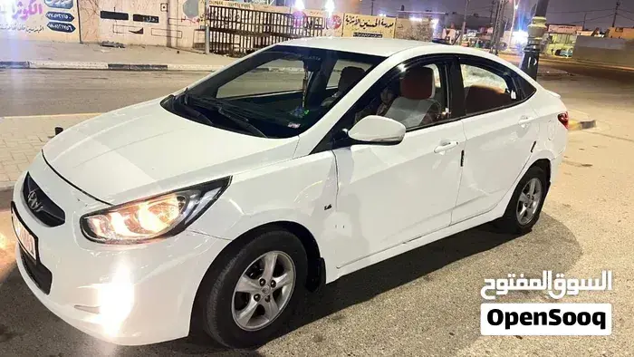 Hyundai Accent 2013 photo 4