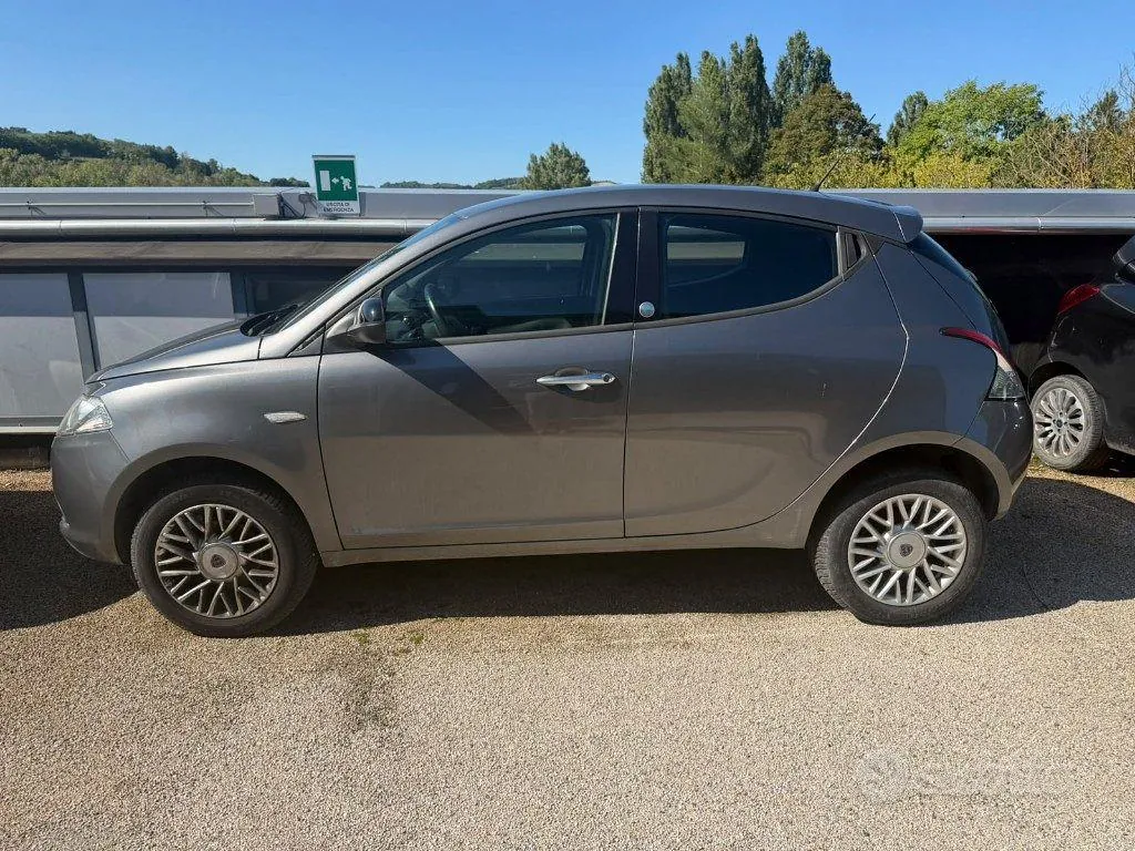 Lancia Ypsilon 2014 photo 5
