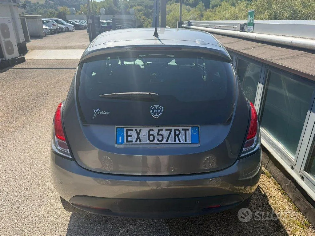 Lancia Ypsilon 2014 photo 4