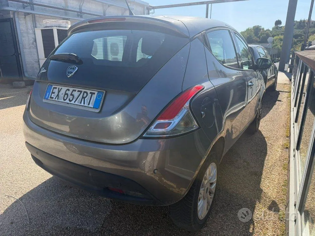 Lancia Ypsilon 2014 photo 3