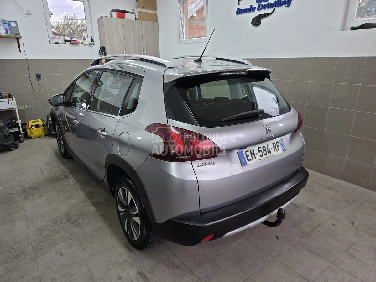Peugeot 2008 2017 photo 4