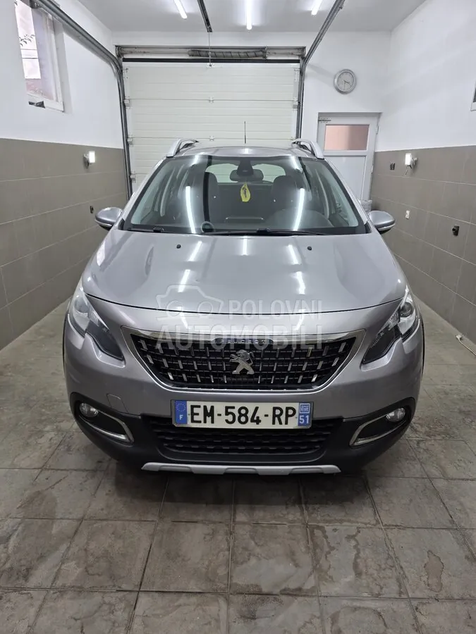 Peugeot 2008 2017 photo 2