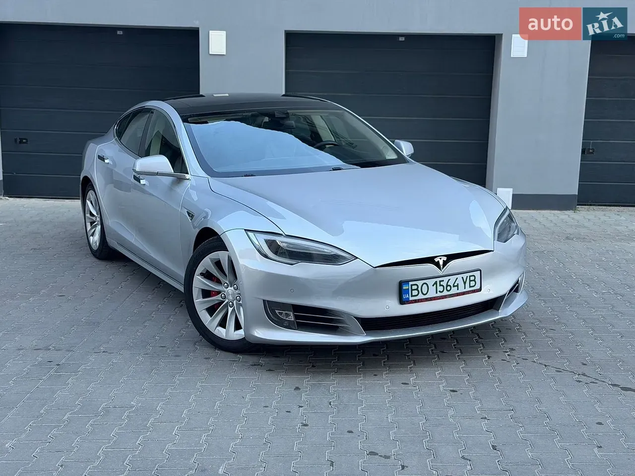 Tesla Model S 2016 photo 2