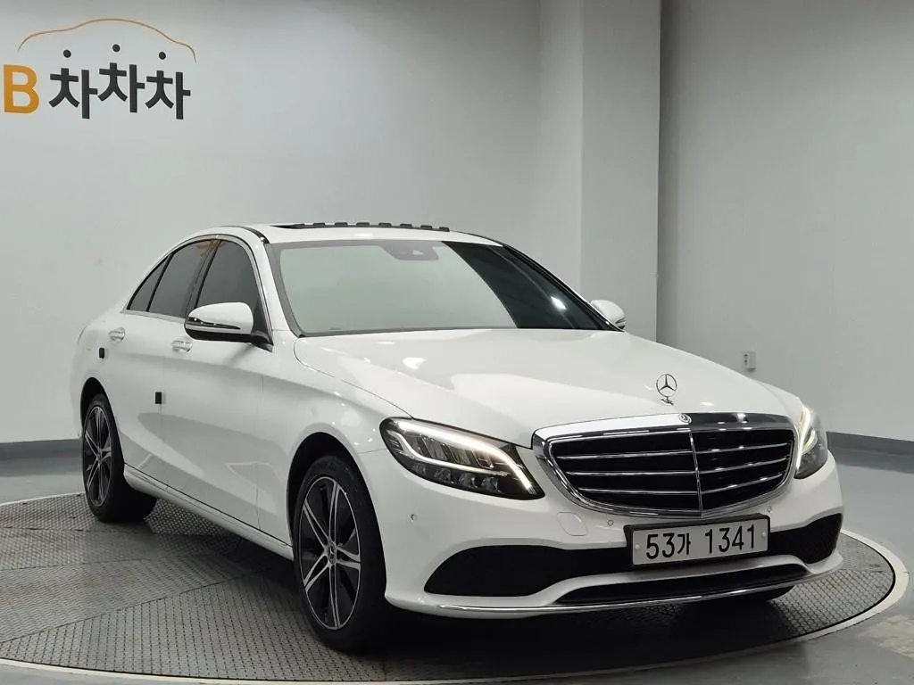 Mercedes-Benz C-Class 2019 photo 4