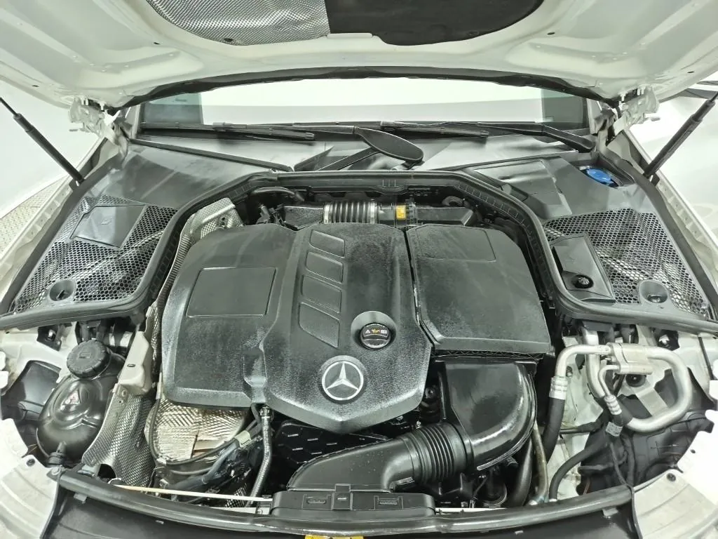Mercedes-Benz C-Class 2019 photo 5