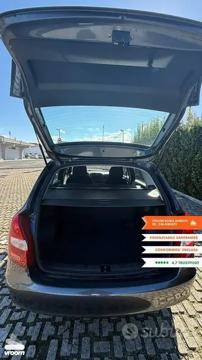 Skoda Fabia 2012 photo 4