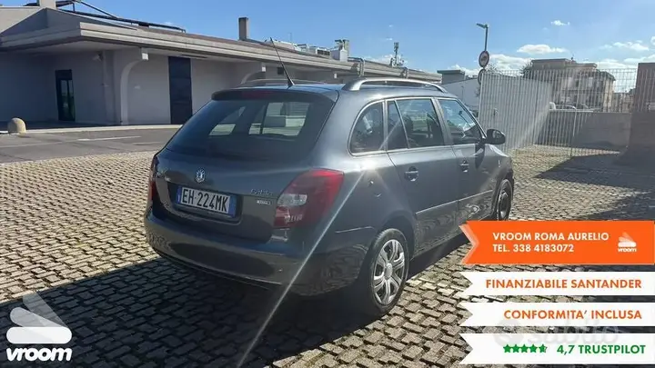 Skoda Fabia 2012 photo 2