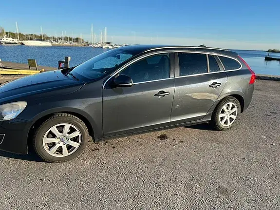 Volvo V60 2013 photo 4
