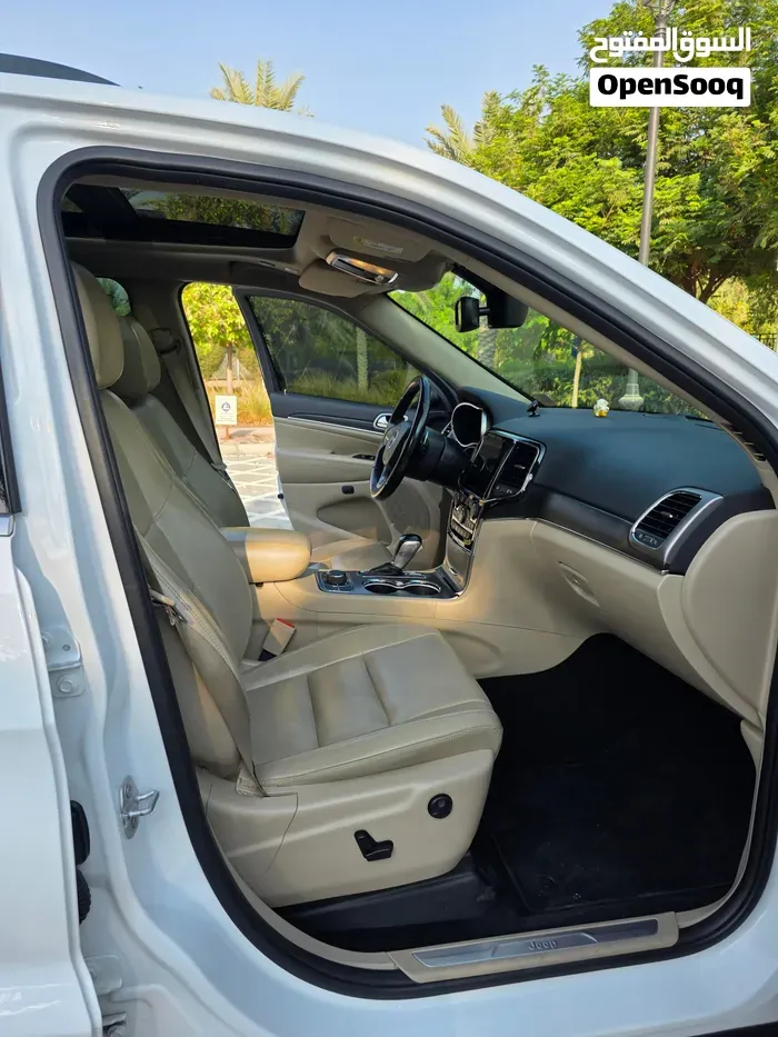 Jeep Grand Cherokee 2020 photo 2