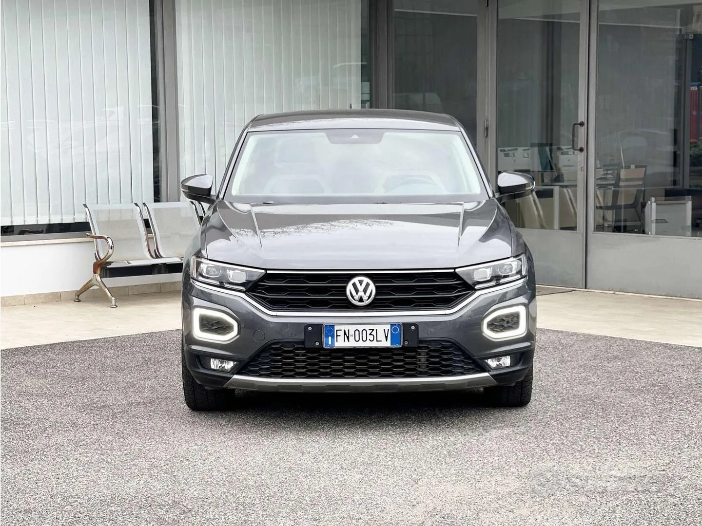 Volkswagen T-Roc 2018 photo 2