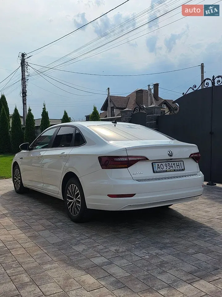 Volkswagen Jetta 2019 photo 4