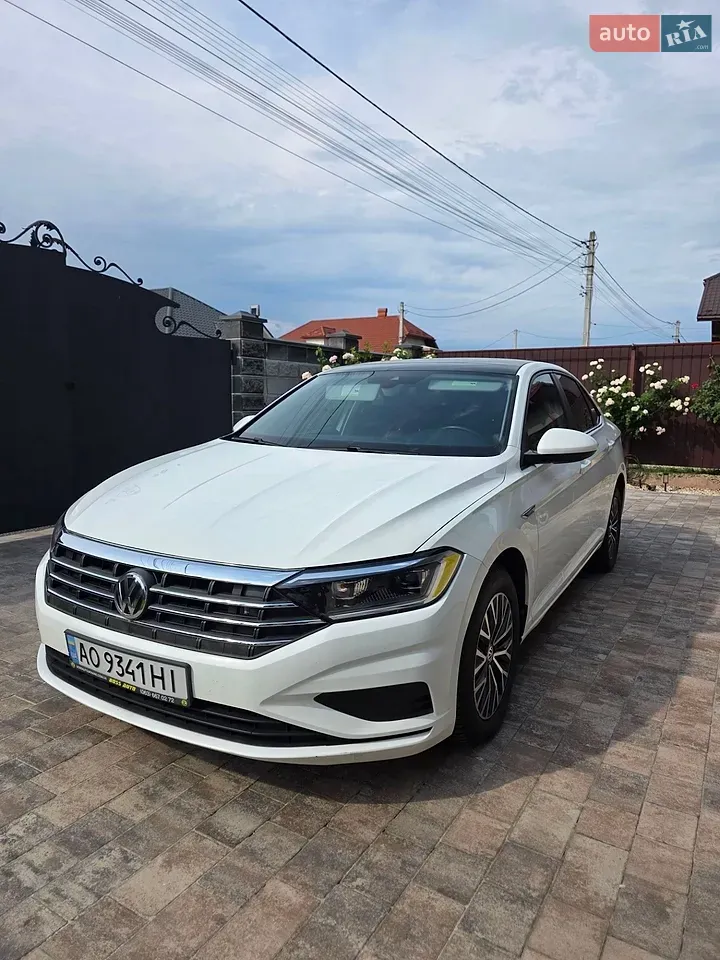 Volkswagen Jetta 2019 photo 3
