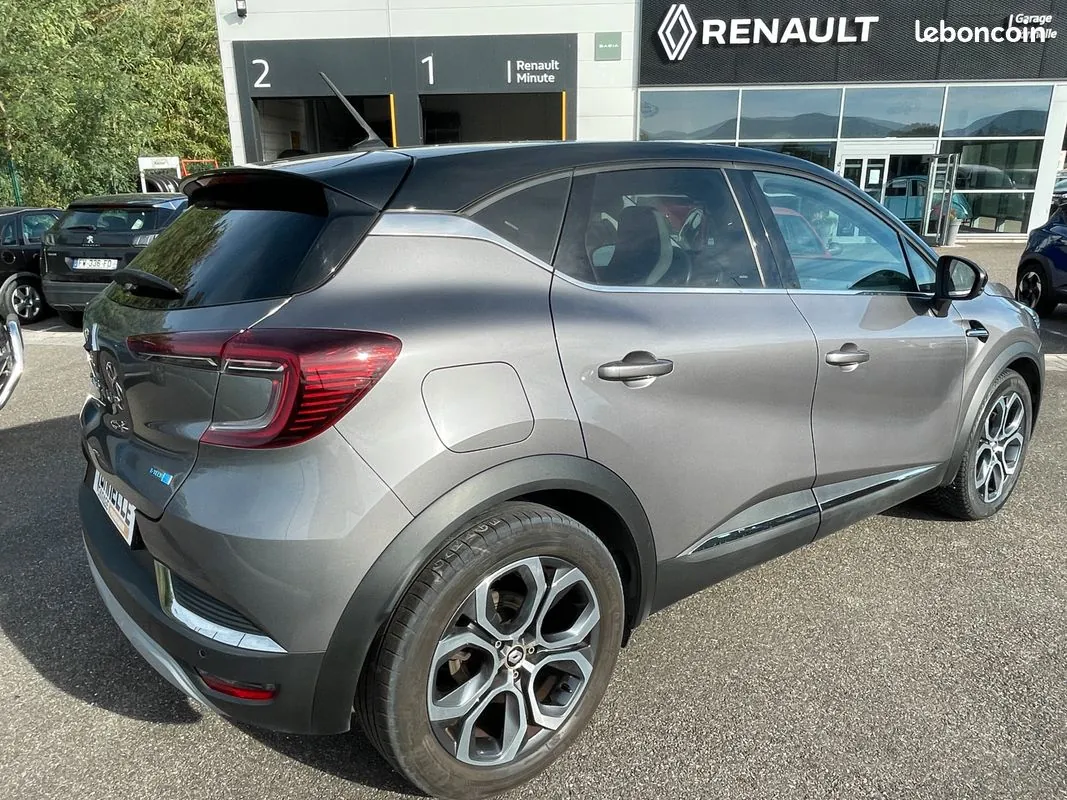 Renault Captur 2022 photo 2