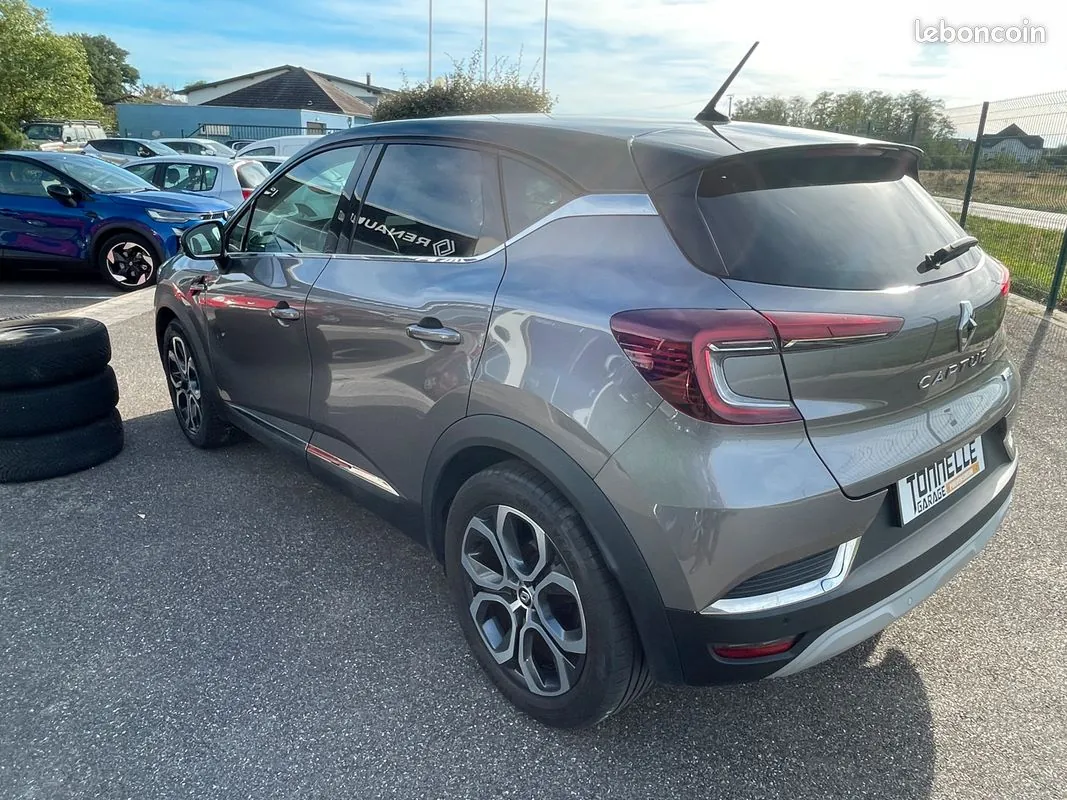 Renault Captur 2022 photo 3