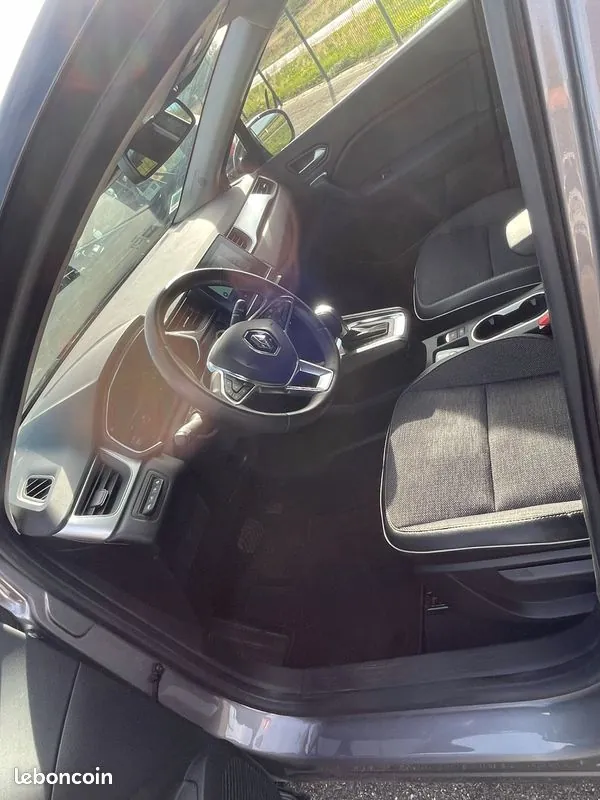 Renault Captur 2022 photo 5