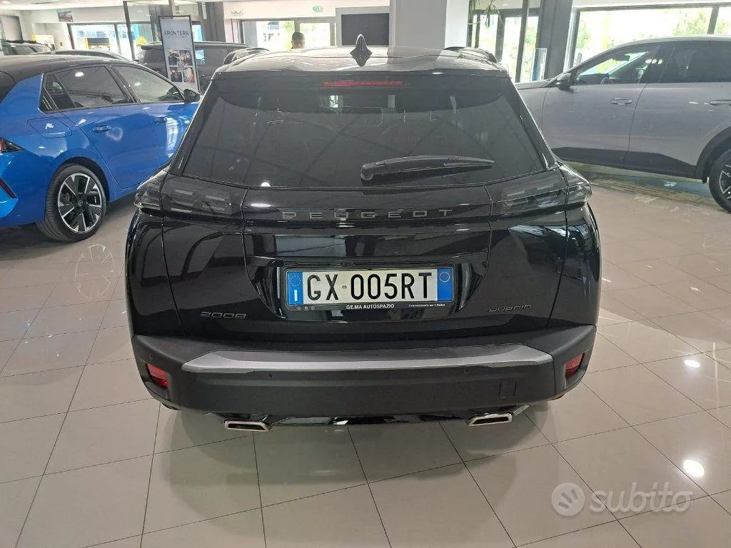 Peugeot 2008 2025 photo 2