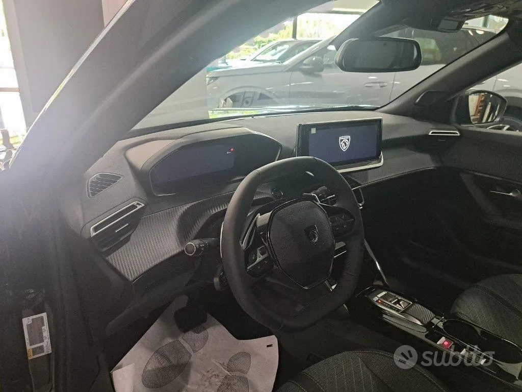 Peugeot 2008 2025 photo 5