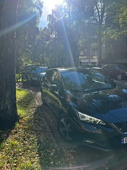 Nissan Leaf 2021 photo 3