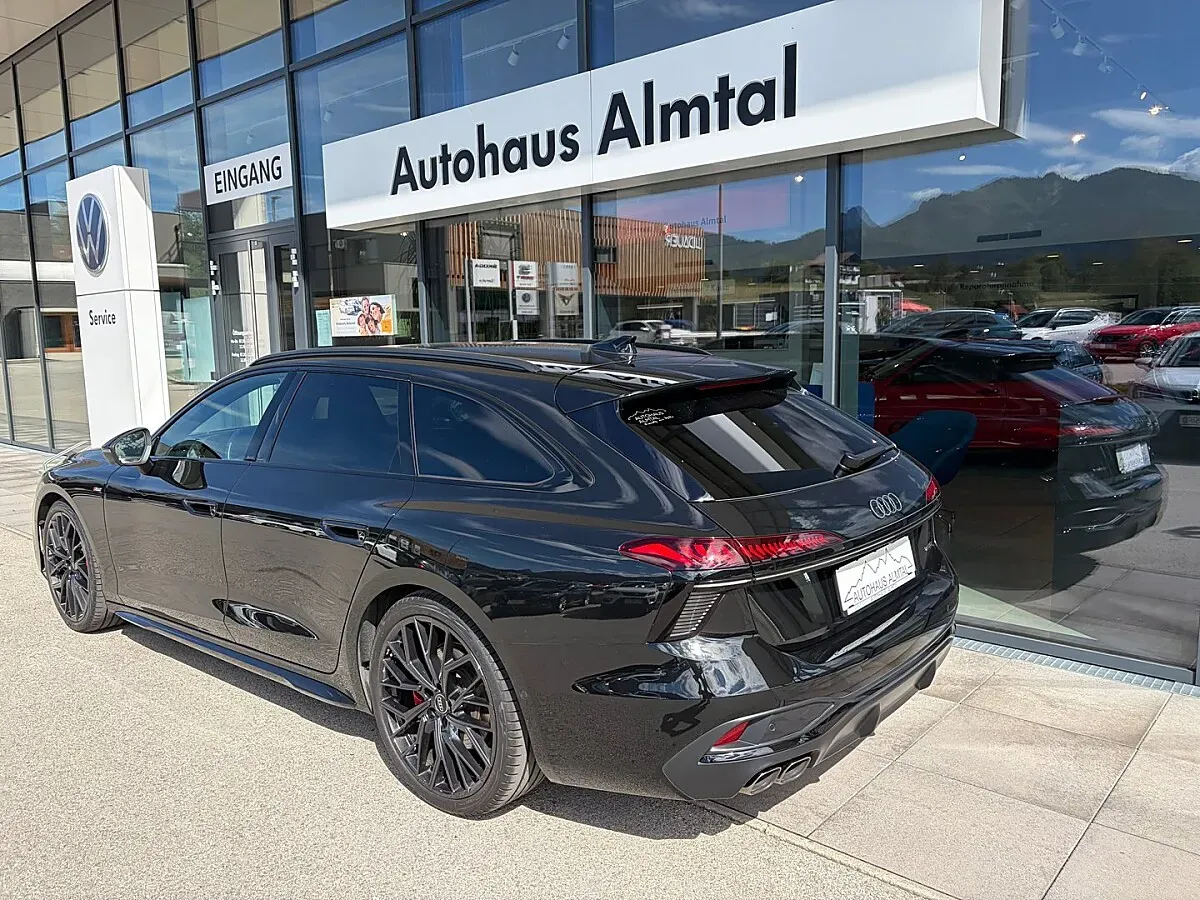 Audi A6 Avant Quattro 2025 photo 3