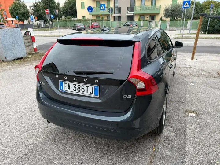Volvo V60 2015 photo 3