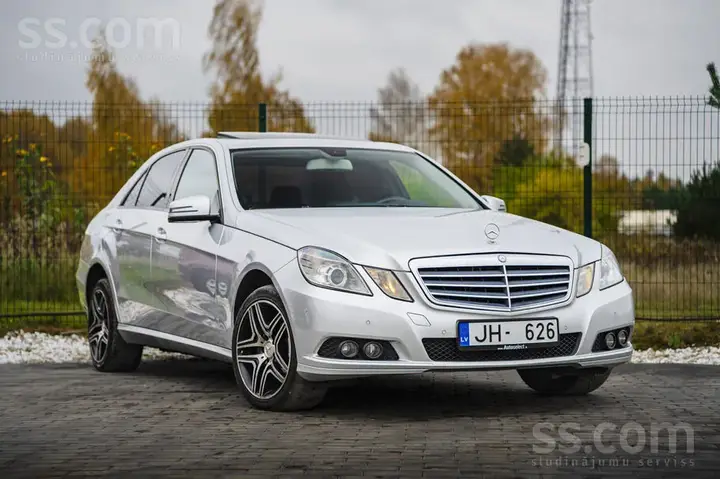 Mercedes-Benz E 220 2011 photo 3