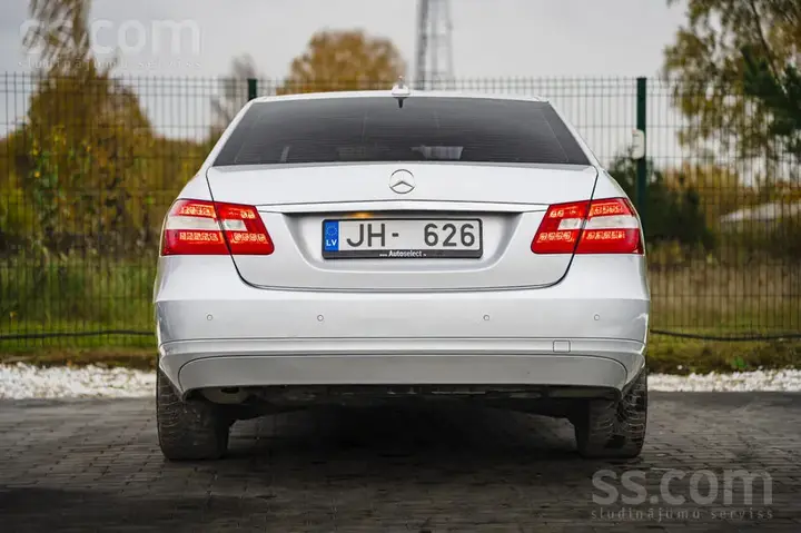 Mercedes-Benz E 220 2011 photo 5
