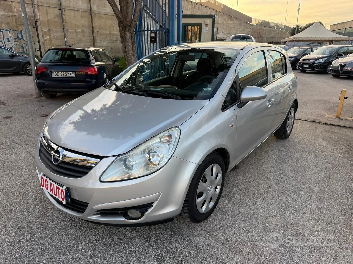Opel Corsa 2009 photo 2