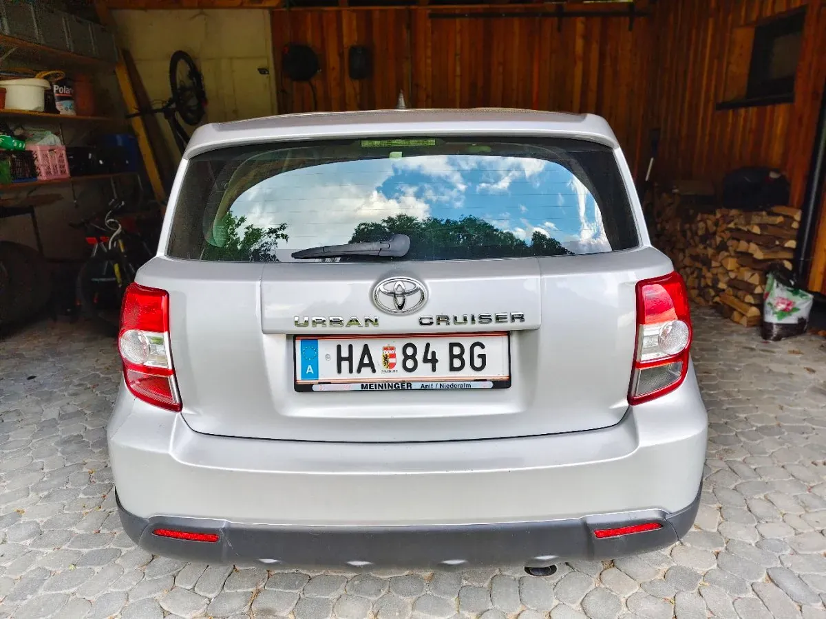 Toyota Urban Cruiser 2009 photo 2