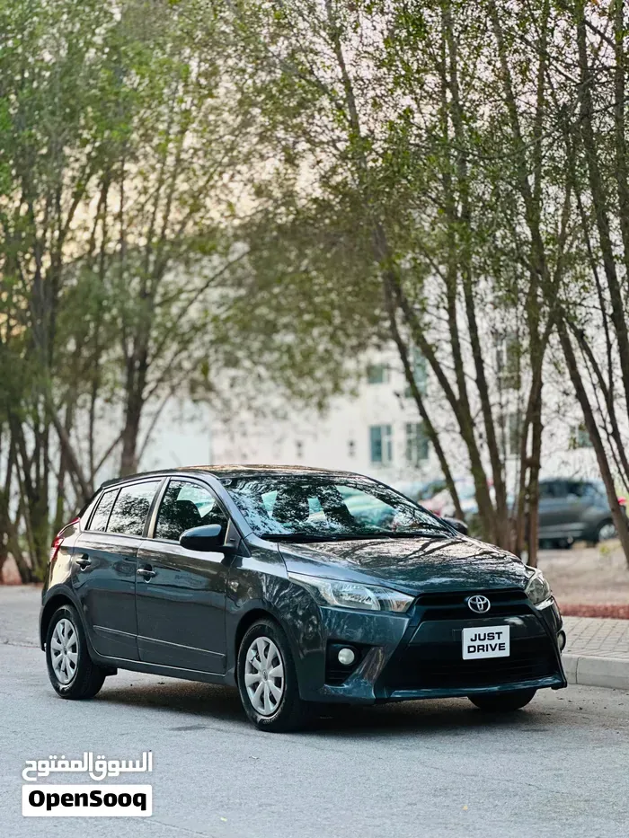Toyota Yaris 2015 photo 2