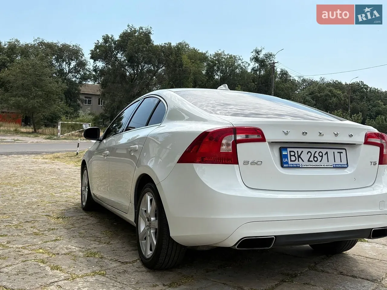 Volvo S60 2015 photo 3