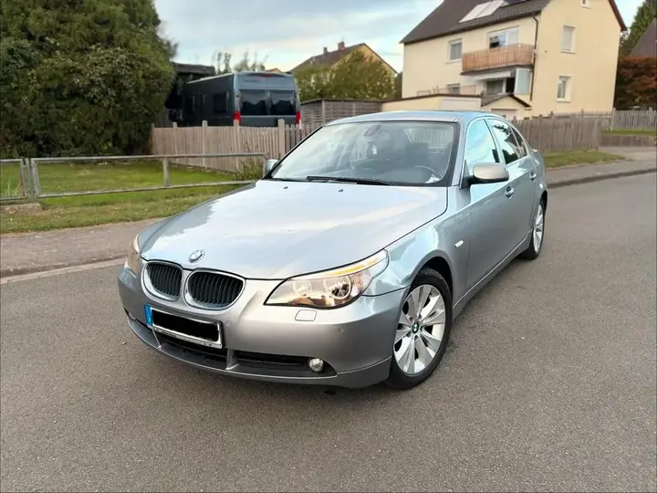 BMW 520I E60