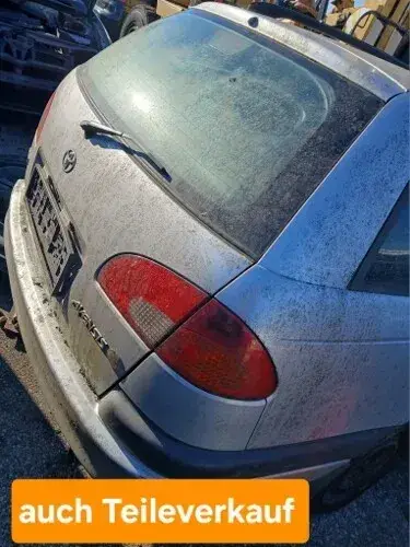 Toyota Avensis 1999 photo 3
