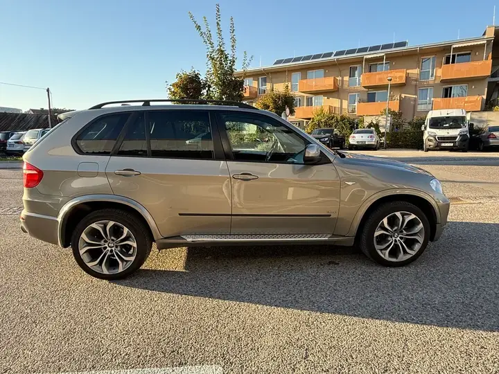 BMW X5 2008 photo 2