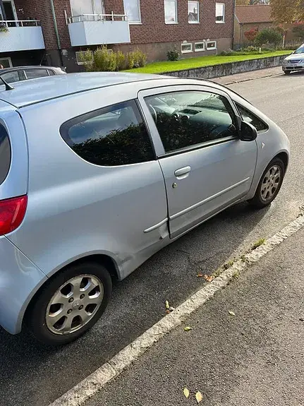 Mitsubishi Colt 2006 photo 4