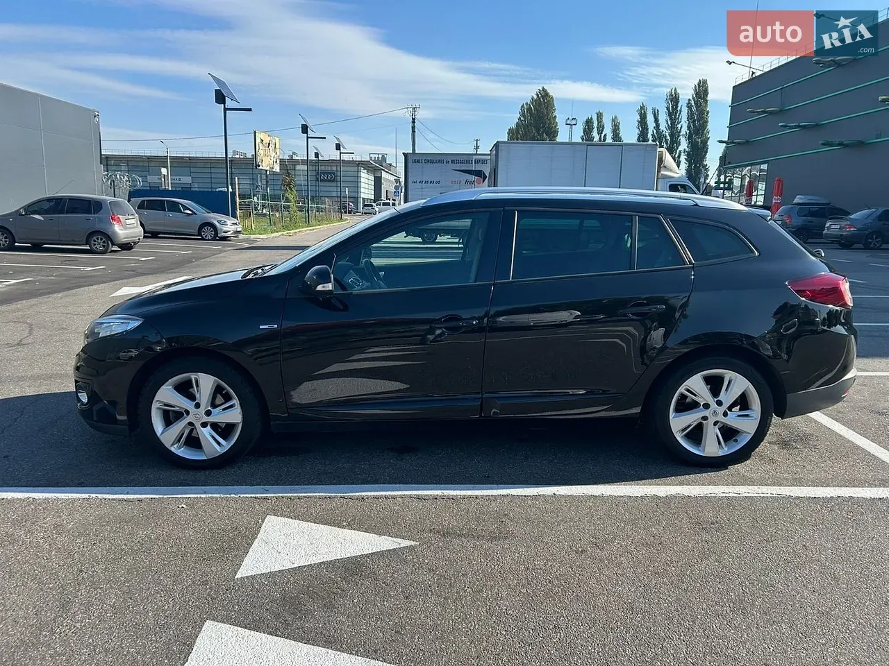 Renault Megane 2012 photo 2