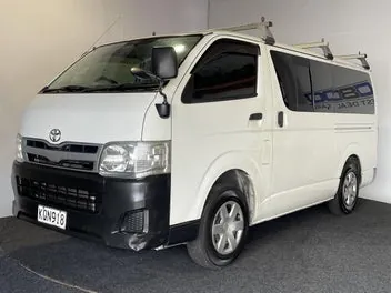 Toyota Hiace 2012 photo 4