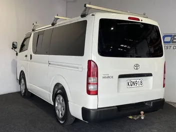 Toyota Hiace 2012 photo 5