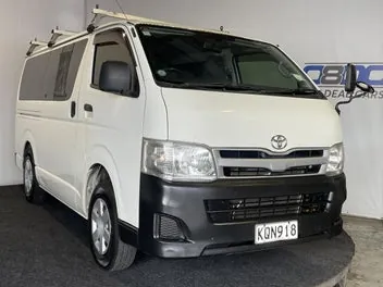 Toyota Hiace 2012 photo 2