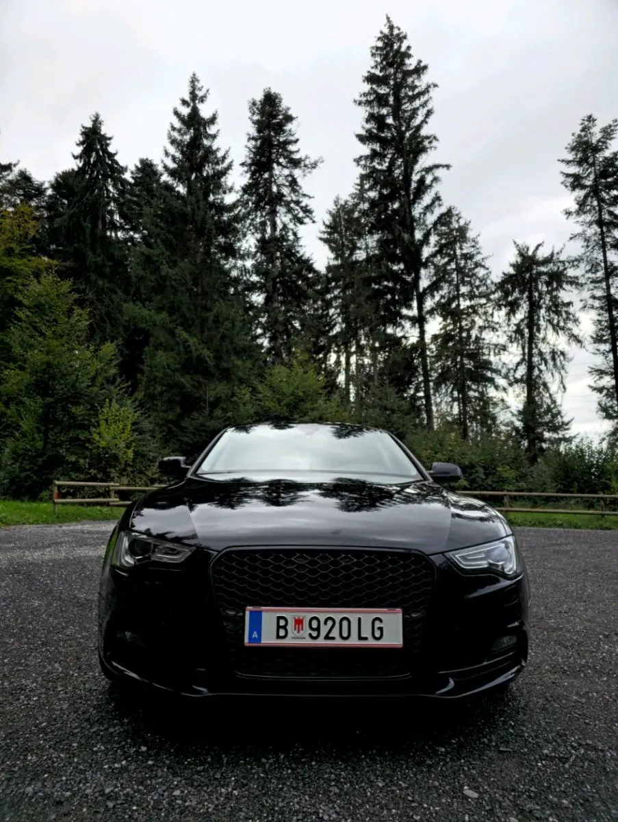 Audi A5 2012 photo 2