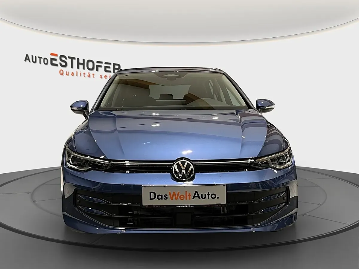 Volkswagen Golf 2026 photo 2