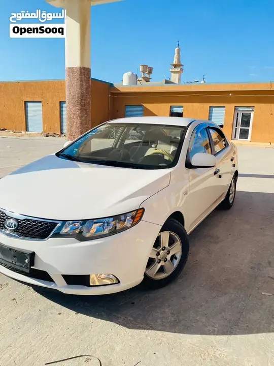 Kia Forte 2011 photo 2