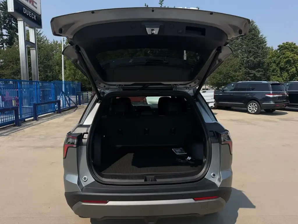Chevrolet Equinox 2027 photo 5