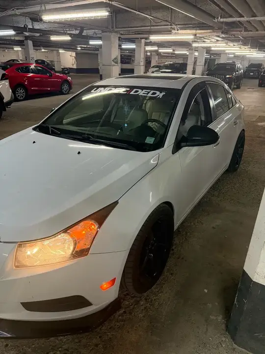 Chevrolet Cruze 2011 photo 2