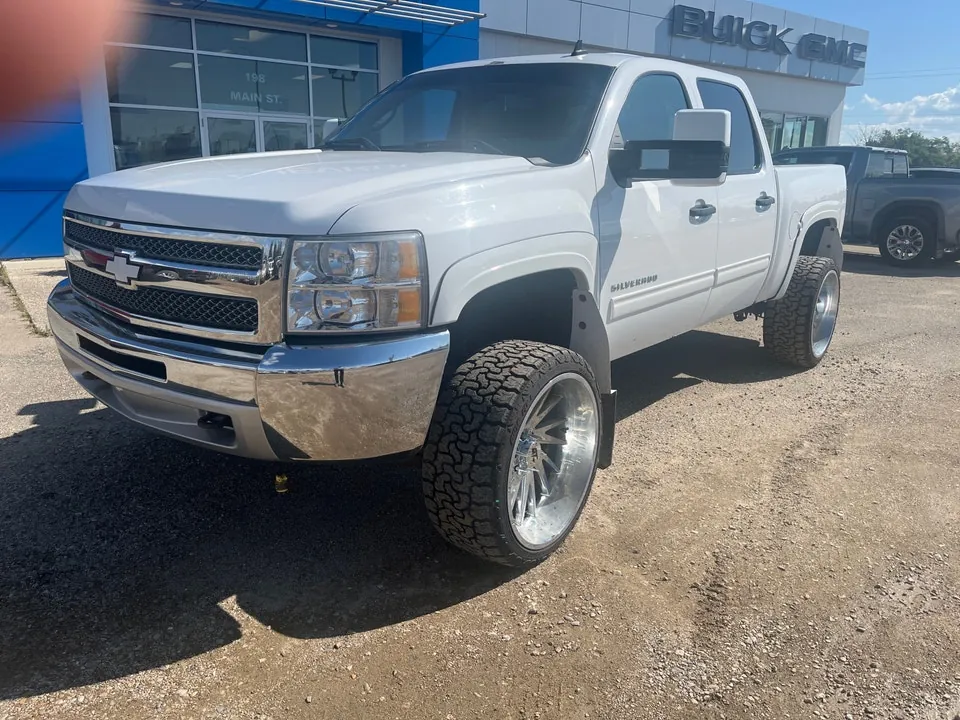 Chevrolet Silverado 1500 2012 photo 2