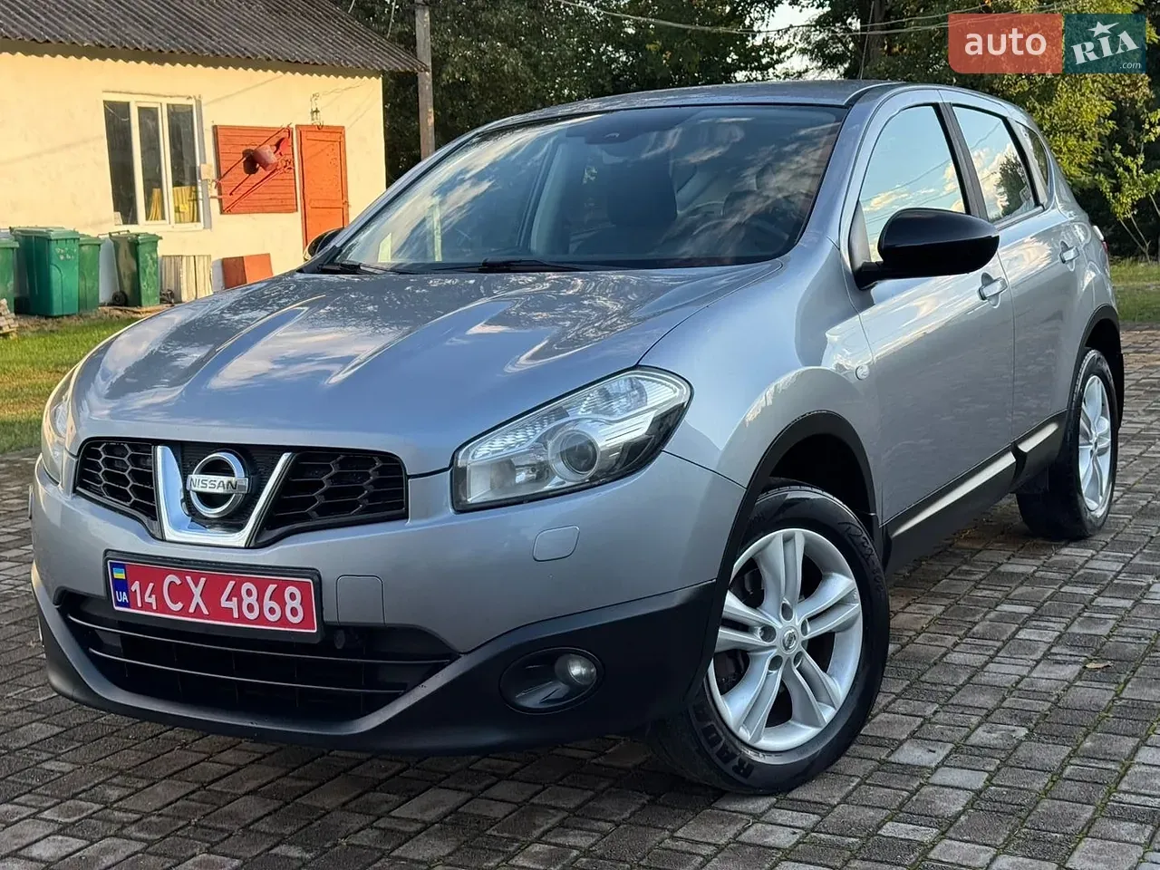 Nissan Qashqai 2012 photo 2