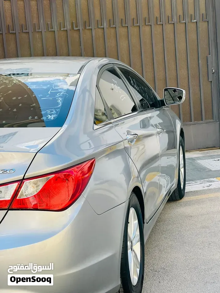 Hyundai Sonata 2012 photo 4